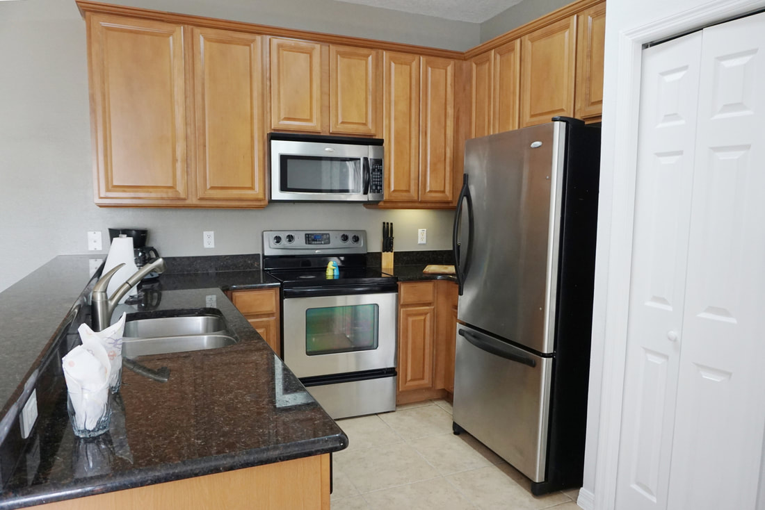 Sunshine Stay Near Disney 2BR Walk to Pool - Image 8