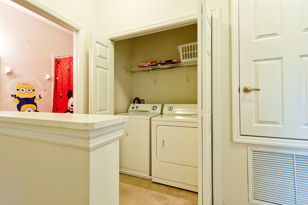 Oakwater Magic Stay Luxury 3BR Retreat - Image 9