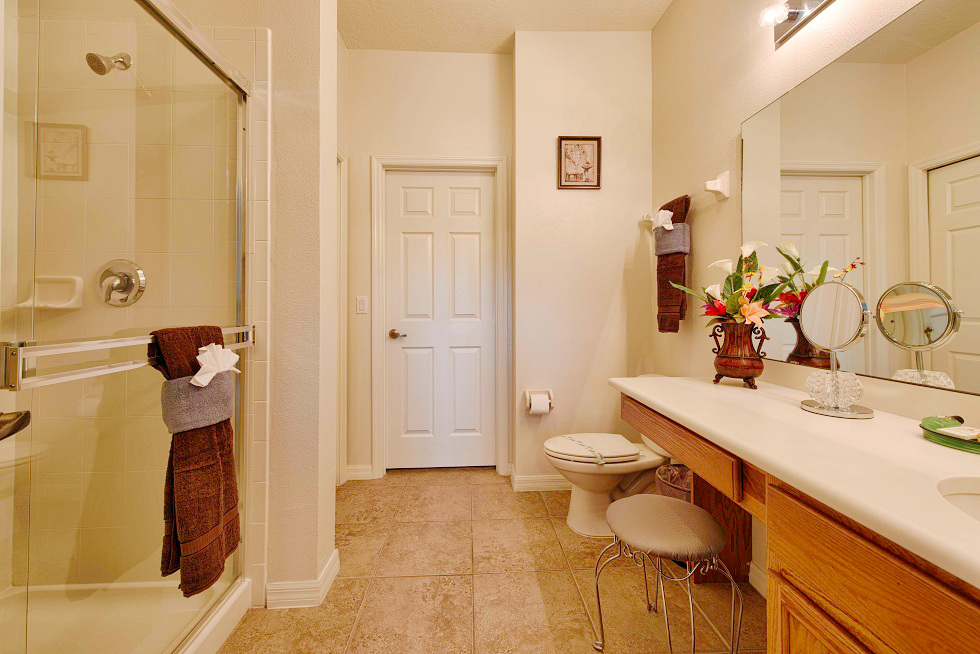 Oakwater Magic Stay Luxury 3BR Retreat - Image 14