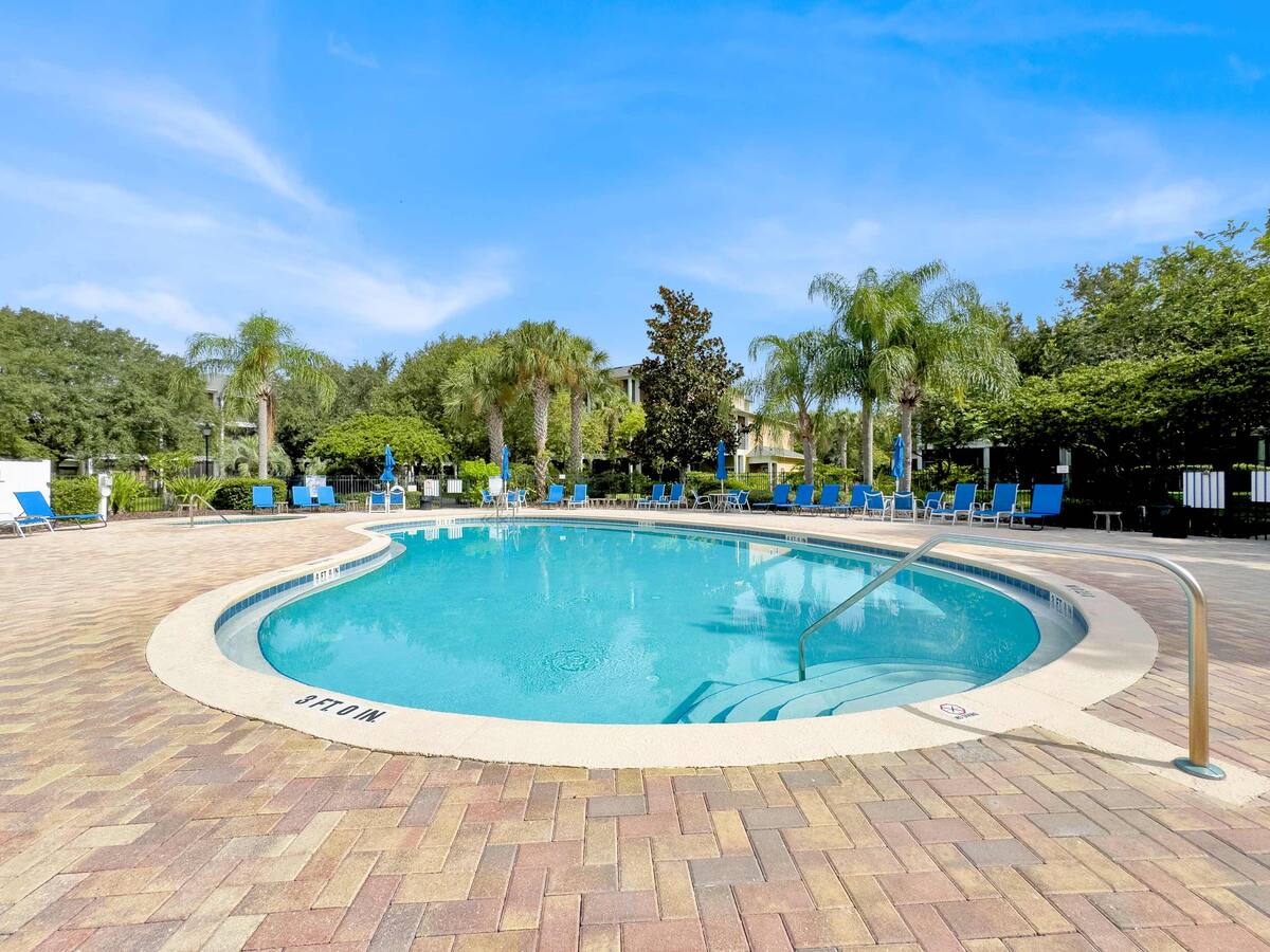 Cozy Poolside Retreat Gated Resort 2BR/2BA - Image 30