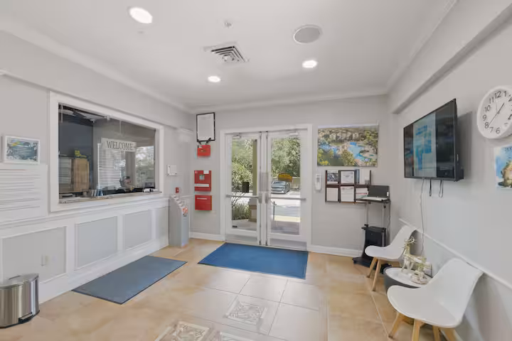 Almaton Magic Retreat | 3BR Condo | 5 Min to Disney - Image 17