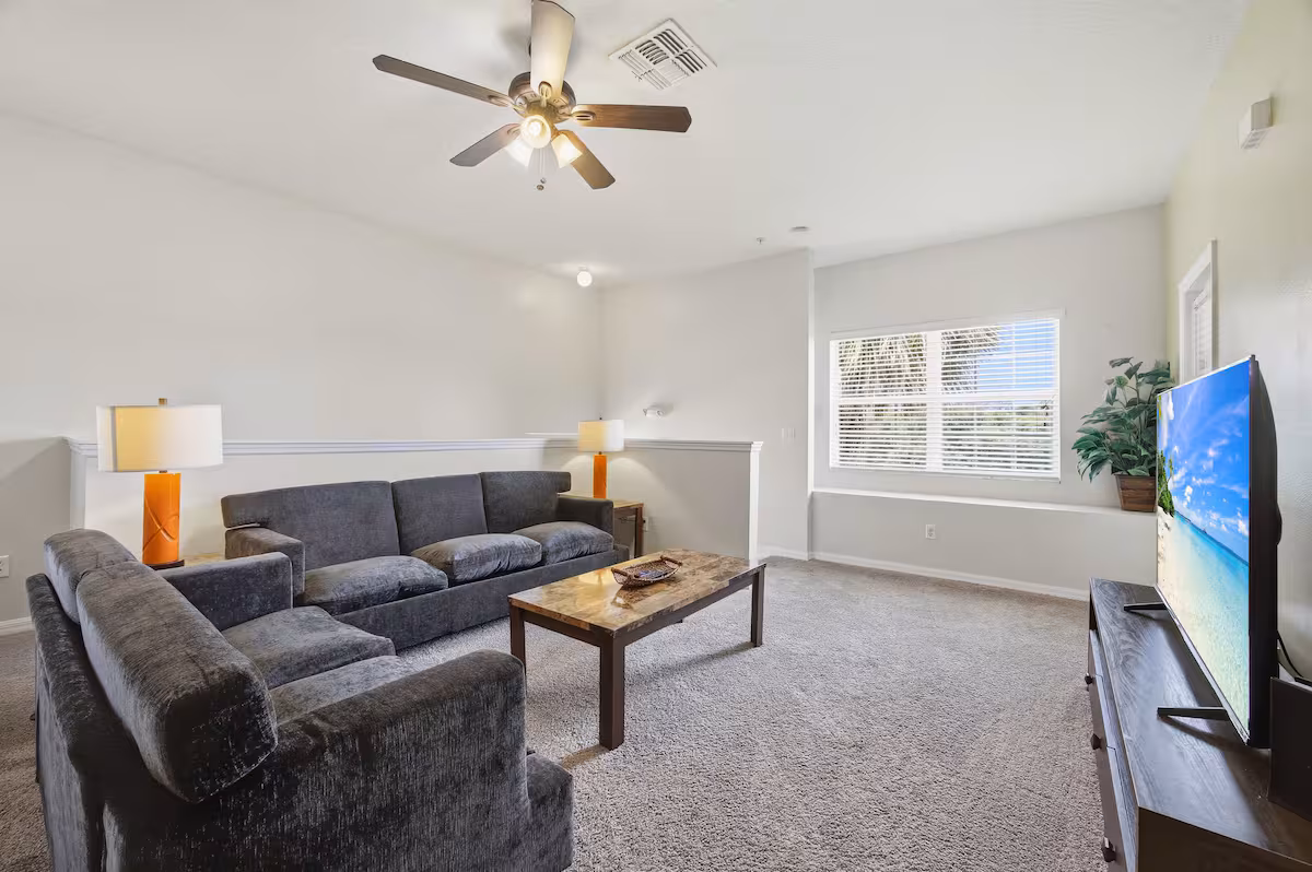 Oakwater Magic Stay Luxury 3BR Retreat - Image 9