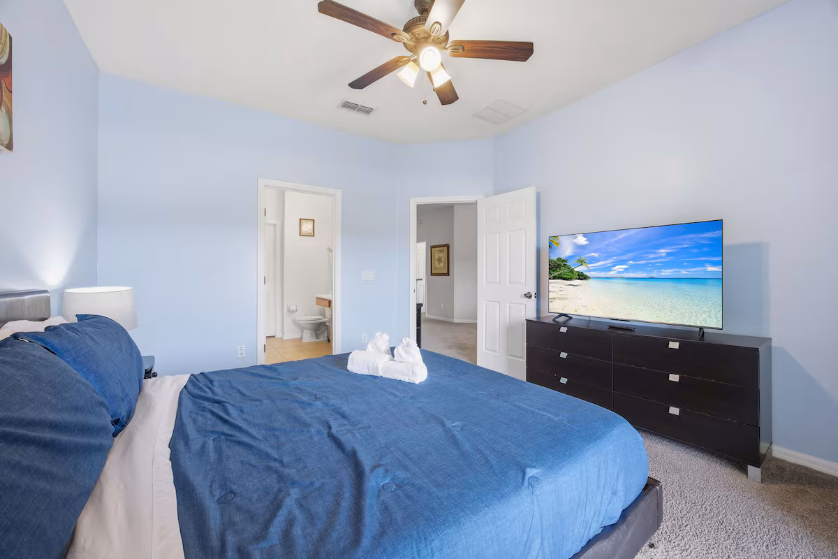 Oakwater Magic Stay Luxury 3BR Retreat - Image 10