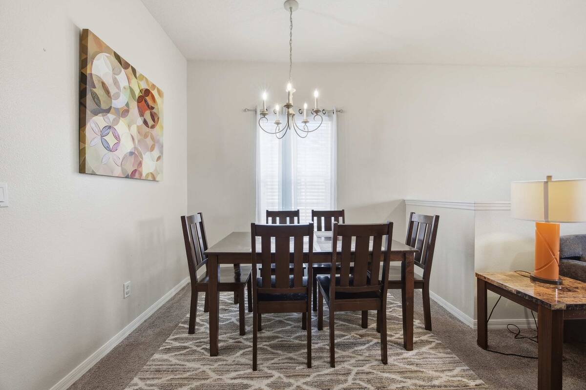 Oakwater Magic Stay Luxury 3BR Retreat - Image 11
