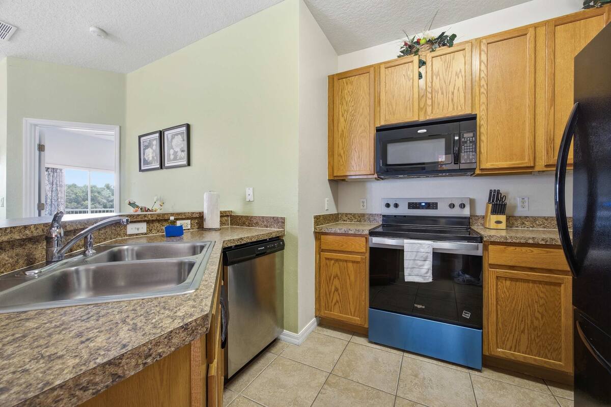 Oakwater Magic Stay Luxury 3BR Retreat - Image 17