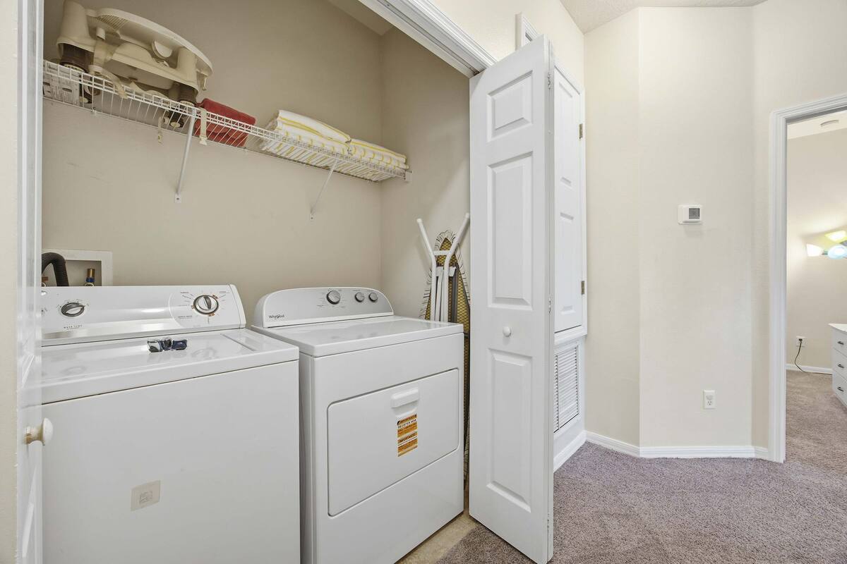 Oakwater Magic Stay Luxury 3BR Retreat - Image 21