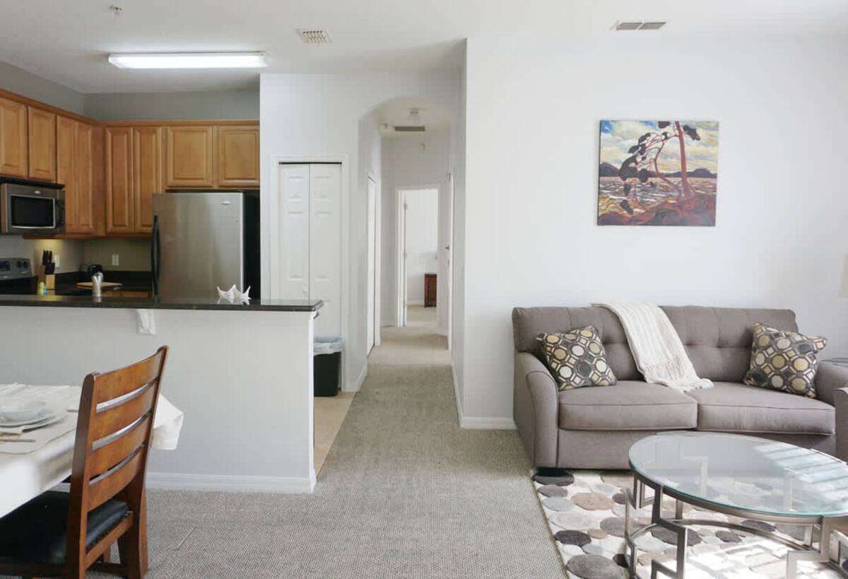 Sunshine Stay Near Disney | 2BR | Walk to Pool - Image 8