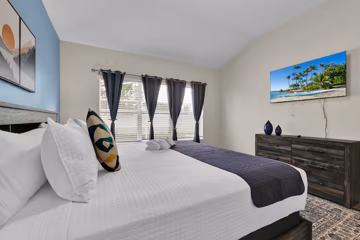 Gorgeous Family Home w/ Game Room - Image 3