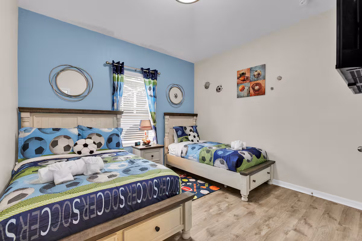 Gorgeous Family Home w/ Game Room - Image 8