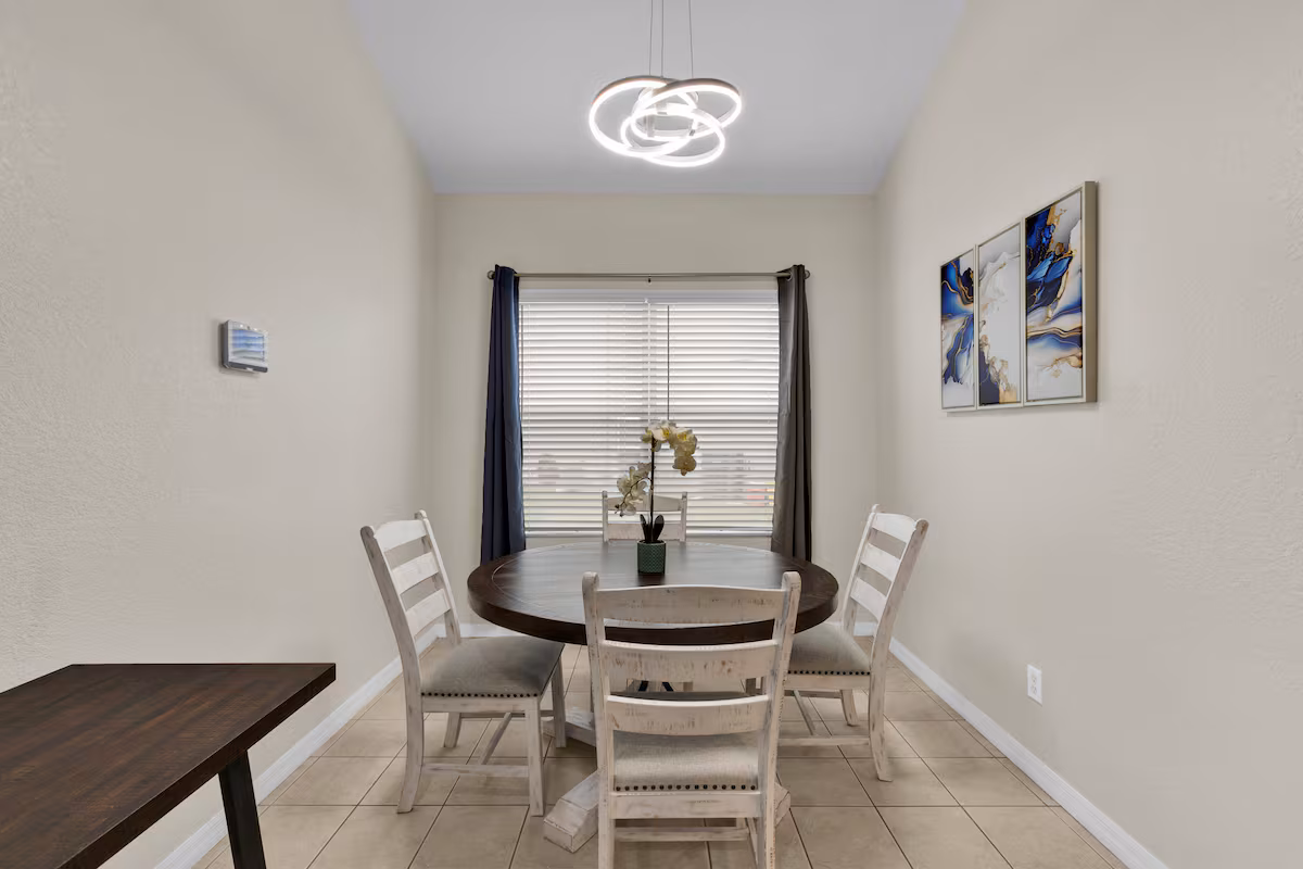 Gorgeous Family Home w/ Game Room - Image 16
