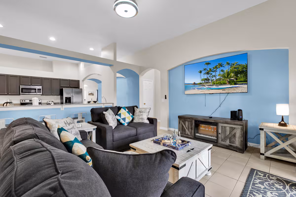 Gorgeous Family Home w/ Game Room - Image 17