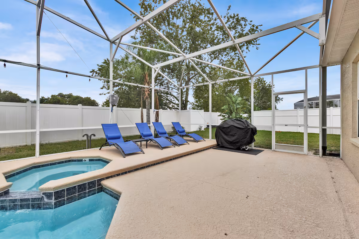 Gorgeous Family Home w/ Game Room - Image 26