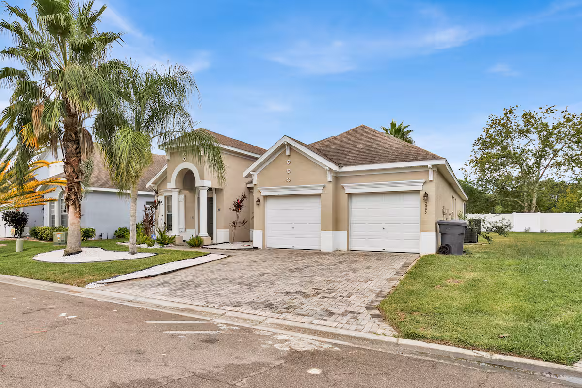 Gorgeous Family Home w/ Game Room - Image 34