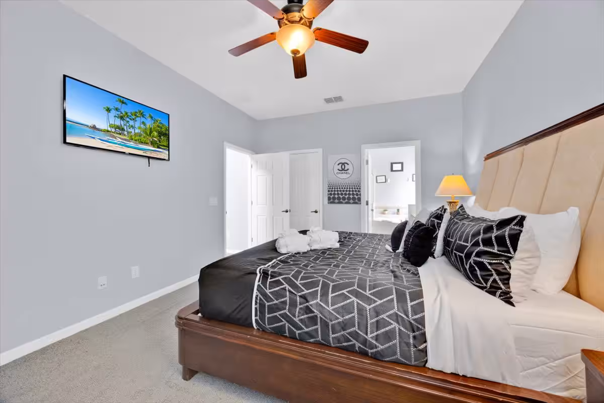 6 Bedroom / 4.5 Bath – Majestic - Image 11