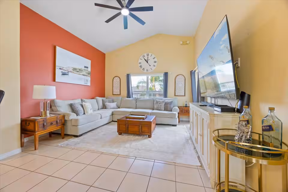 4Bed3bath - Mario kingdom Getaway - Image 1