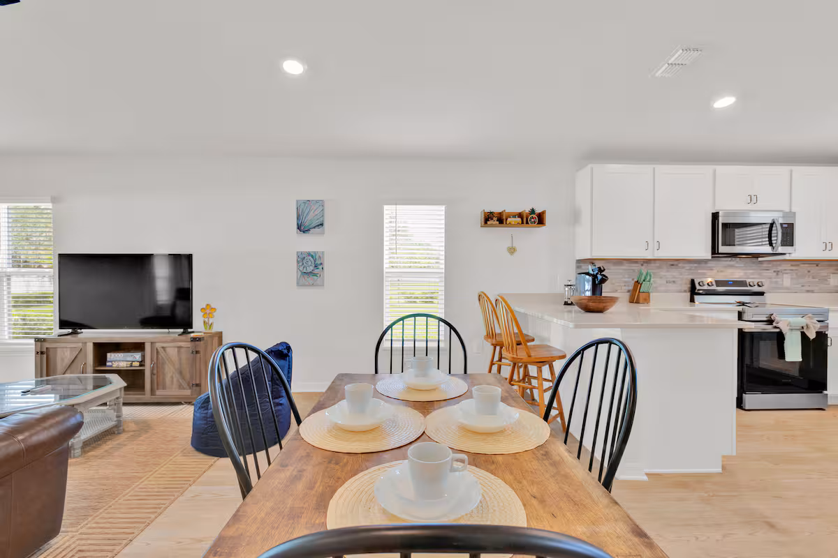 3BR House w Backyard & access to Auburndale Trail - Image 3